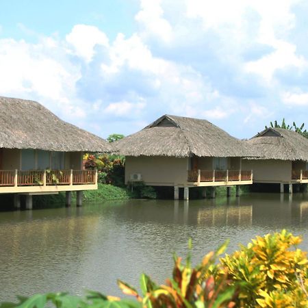 Mekong Riverside Boutique Resort & Spa Кай-Бе Номер фото
